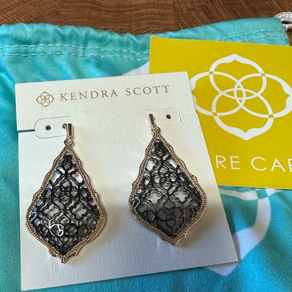 Kendra Scott Earrings - Picture 5 of 5